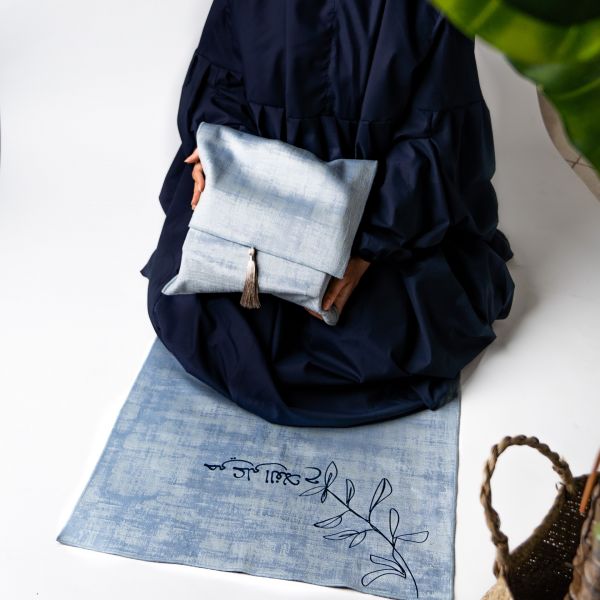 Girls Praying Set w Pouch
