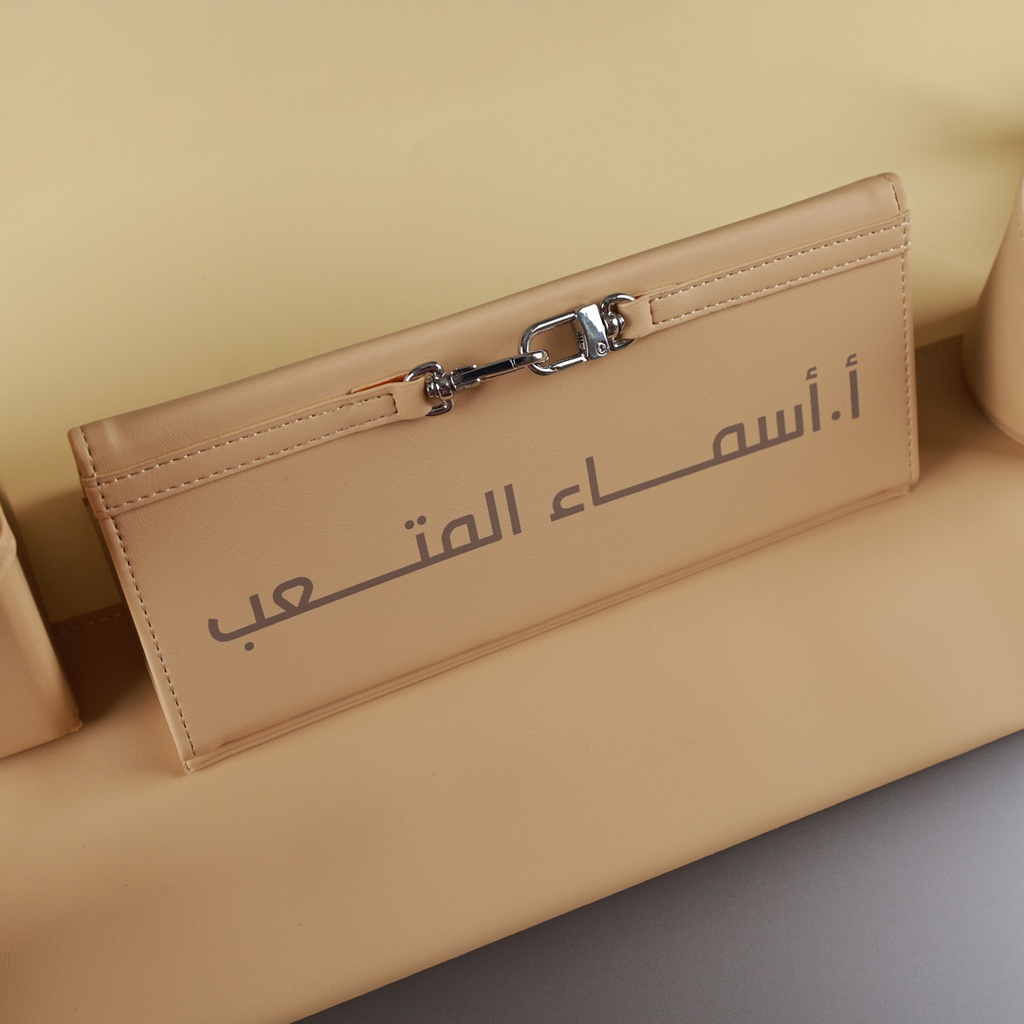 Office set with buckle