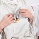 قلادة الكرات الخشبية