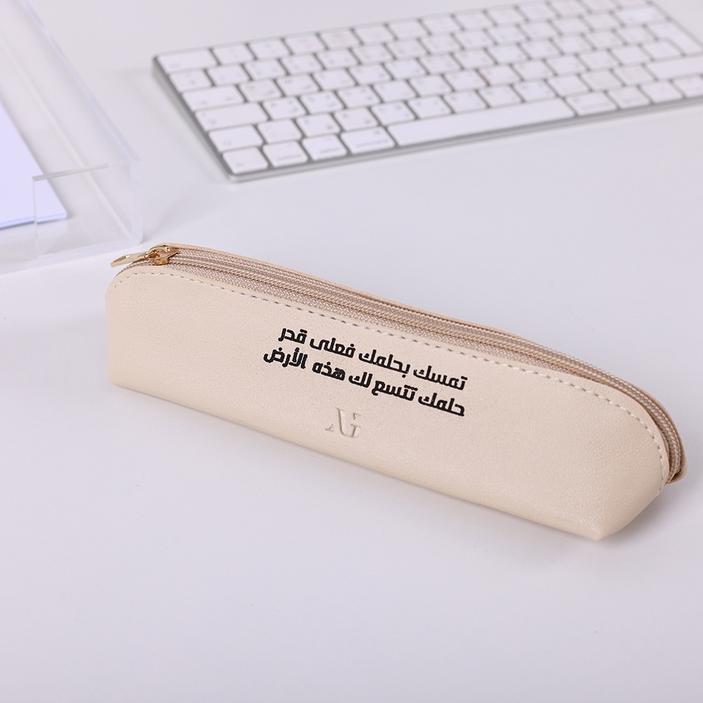 مقلمة من الجلد