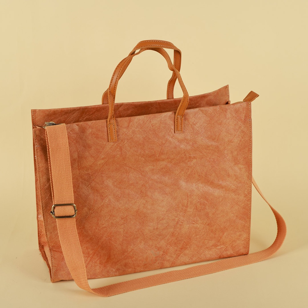 حقيبة العمل من الكرافت