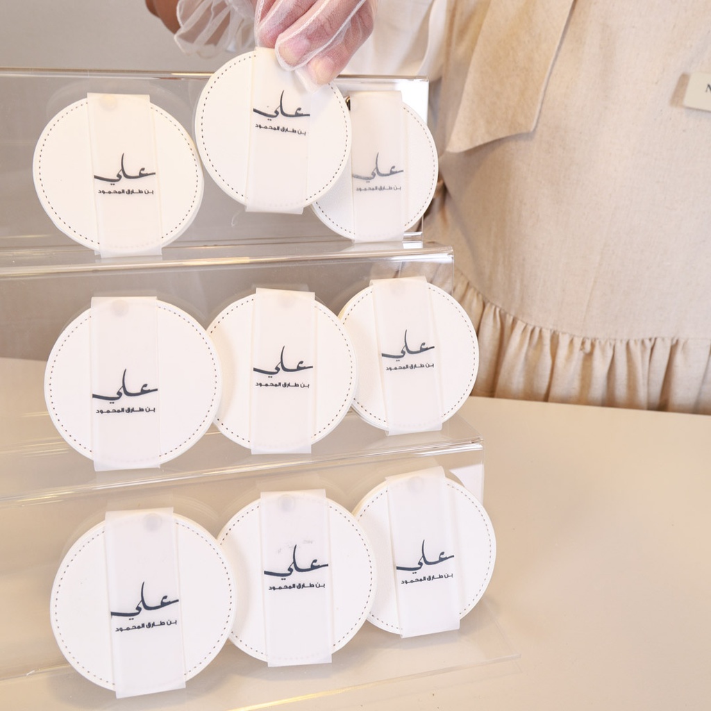 Mirror Round Station