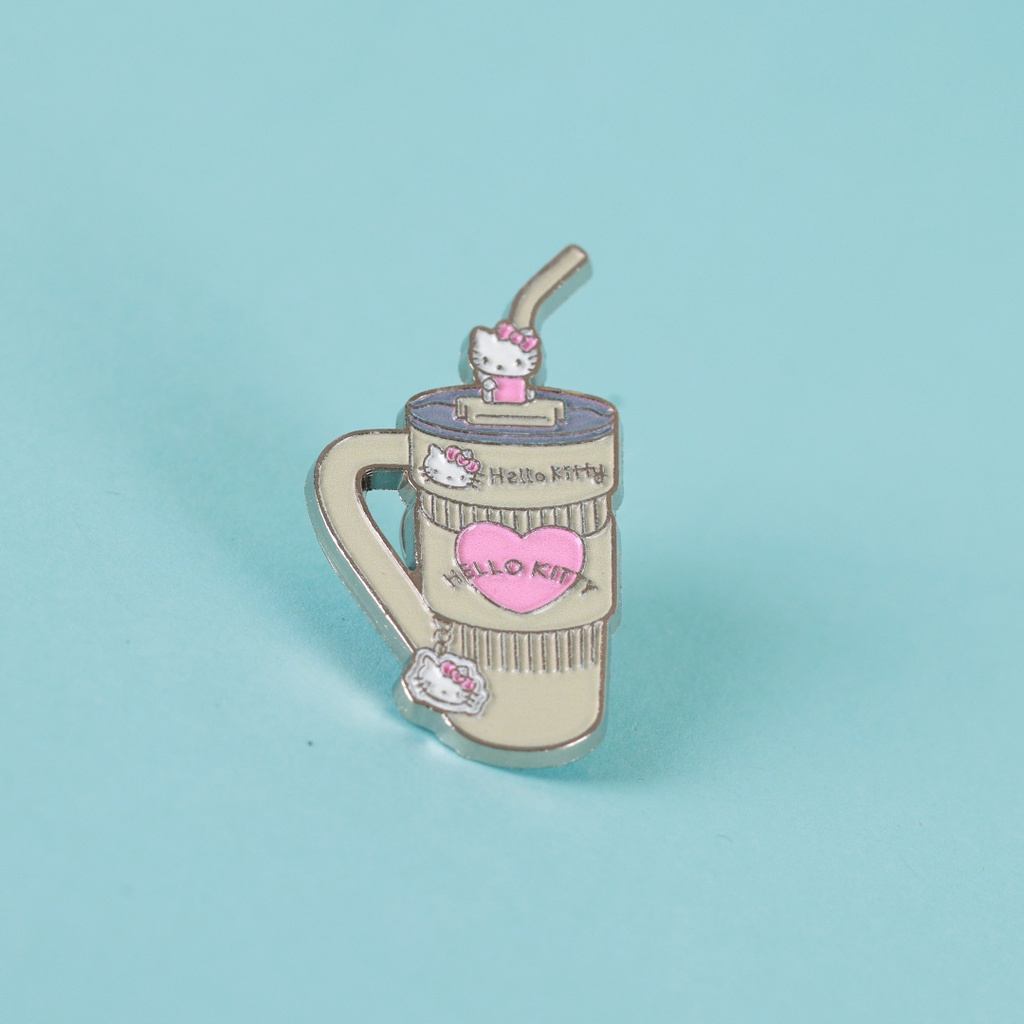 مقلمة مع بروشات معدنية